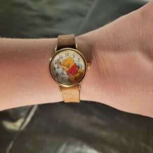 1990's Disney Timex Winnie-the-Pooh and Bees Wristwatch- Vintage Disney Pooh